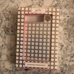 Lilly Pulitzer Gold and White Expandable Phone Pocket